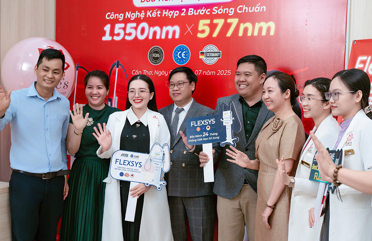 Lễ ký kết chuyển giao công nghệ Laser FlesSyx Lạc's Beauty Center 1