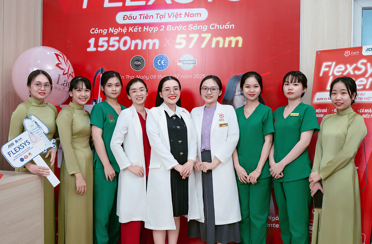 Lễ ký kết chuyển giao công nghệ Laser FlesSyx Lạc's Beauty Center 3